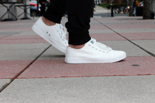 Retro-Inspired Black & White Canvas Sneakers – Unisex Fit, Cushioned Comfort